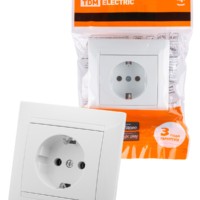 Розетка 2П+З 16А 250В белая “Лама” TDM