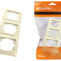 Рамка 3-х постовая вертикальная сл. кость “Лама” TDM