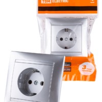 Розетка 2П+З 16А 250В серебр. металлик “Лама” TDM