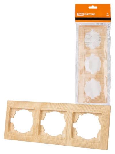 Рамка 3-х постовая горизонтальная сосна “Лама” TDM