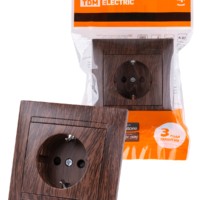 Розетка 2П+З 16А 250В с защ. шт. венге “Лама” TDM