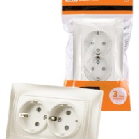 Розетка двойная 2П+З 16А 250В с защитными шторками  перламутр “Лама” TDM