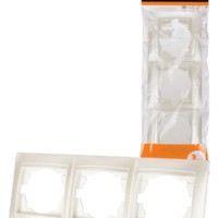 Рамка 3-х постовая горизонтальная перламутр “Лама” TDM