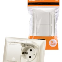 Розетка двойная 2П+З 16А 250В IP44 с защ. шт. с крышкой перламутр “Лама” TDM