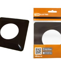 Одноместная защитная рамка для выключателей или розеток для защиты обоев 130х130 мм, шоколад TDM