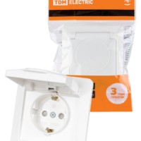 Розетка 2П+З с защ. шт. и крышкой 16А 250В IP44 белая “Ильмень” TDM