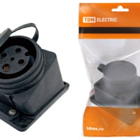 Розетка настенная с загл. наклон. каучук 3Р+РЕ 32А 380В IP44 TDM