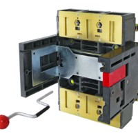 Панель ПМ2/В-40 выдвижная с присоединением к вертикальным шинам для установки ВА88-40 TDM