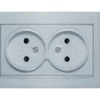 Розетка 2-м СП Бриллиант 16А IP20 без заземл. защ. шторки серебр. UNIVersal 7949773