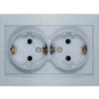 Розетка 2-м СП Бриллиант 16А IP20 с заземл. защ. шторки серебр. UNIVersal 7949797