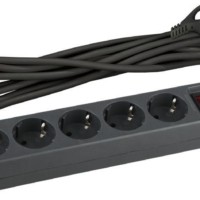 Удлинитель сетевой с фильтром 5х3м с/з 10А IP20 USF-5es-3m-B ПВС 3х0.75 с выкл. черн. Эра Б0019034