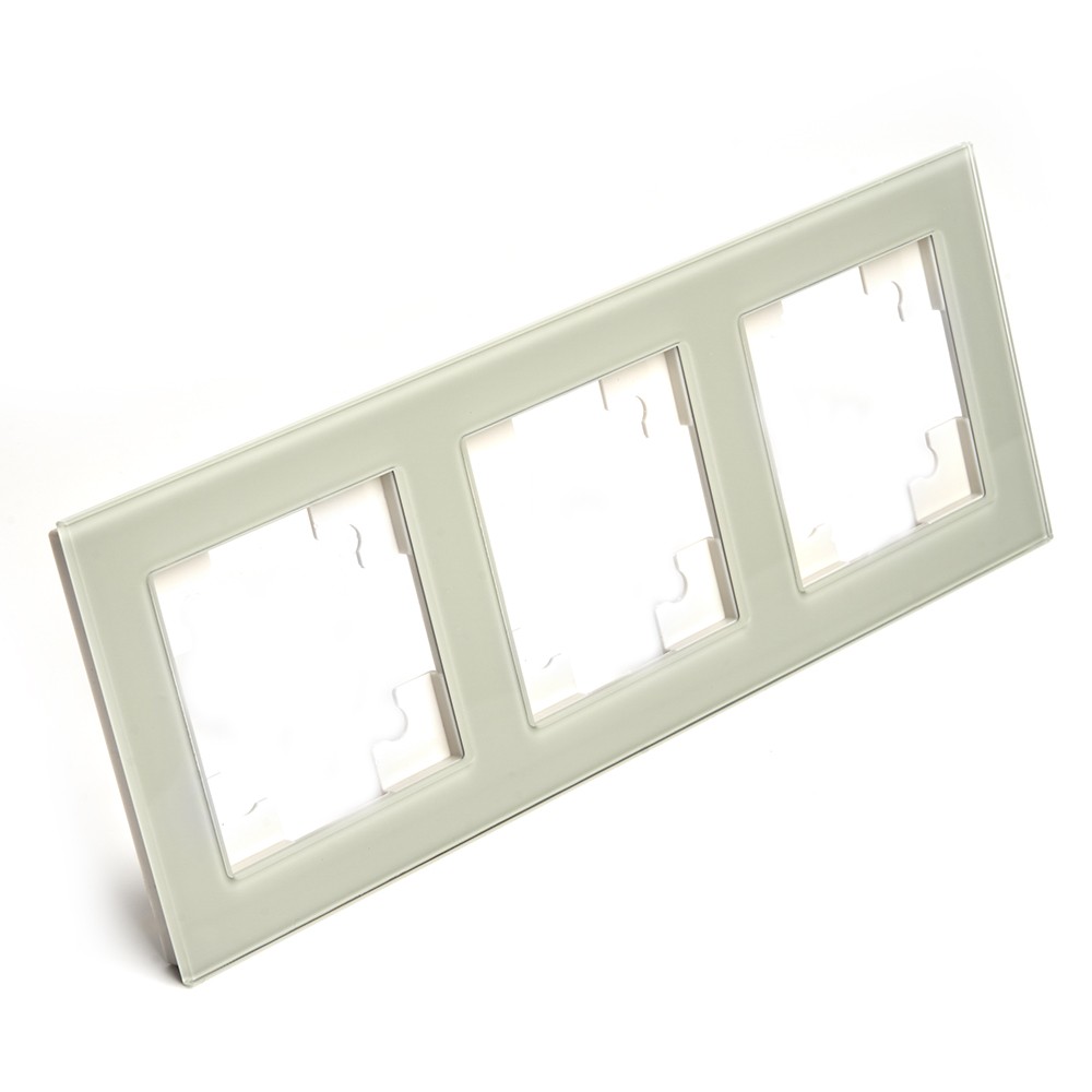 Рамка горизонтальная 3-местная Stekker GFR00-7003-07 Катрин дымчатый — изображение 2