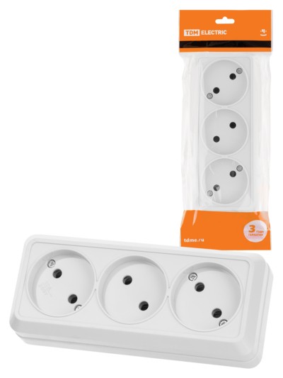 Розетка 3-х местная горизонтальная 2П открытой установки IP20 10A белая “Ладога” TDM