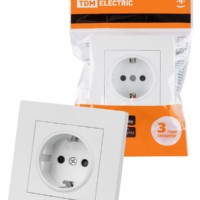 Розетка 2П+З 16А 250В с защ. шт. белая “Сенеж” TDM