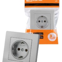 Розетка 2П+З 16А 250В серебр. металлик “Сенеж” TDM