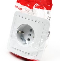 Розетка 1-м СП Mimoza 16А IP20 с/з пластик. основ. бел./бел. Makel 12028